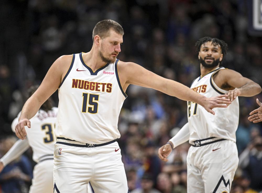 尤其是中场 尤其是中场