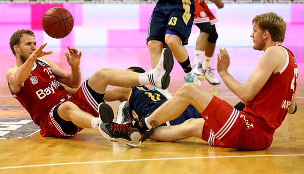 海牛搏命时 海牛搏命时